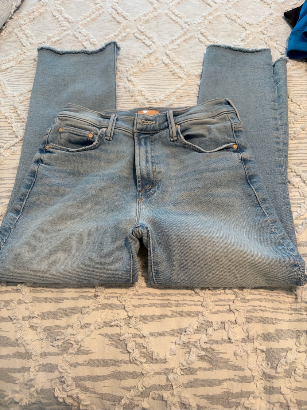 MOTHER Light Blue Insider Crop Step Frey